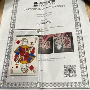 Brand new, authenticated LV playing card( Queen of diamond)